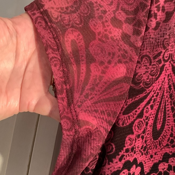 Lizwear XXL Multi-colored Relaxed V-neck Short Sleeve Blouse - Picture 4 of 8